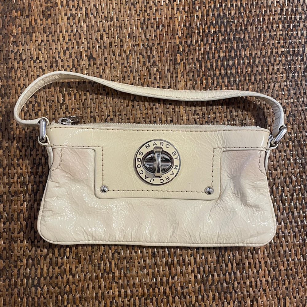 Marc Jacobs Totally Turnlock White Small Purse Clutch